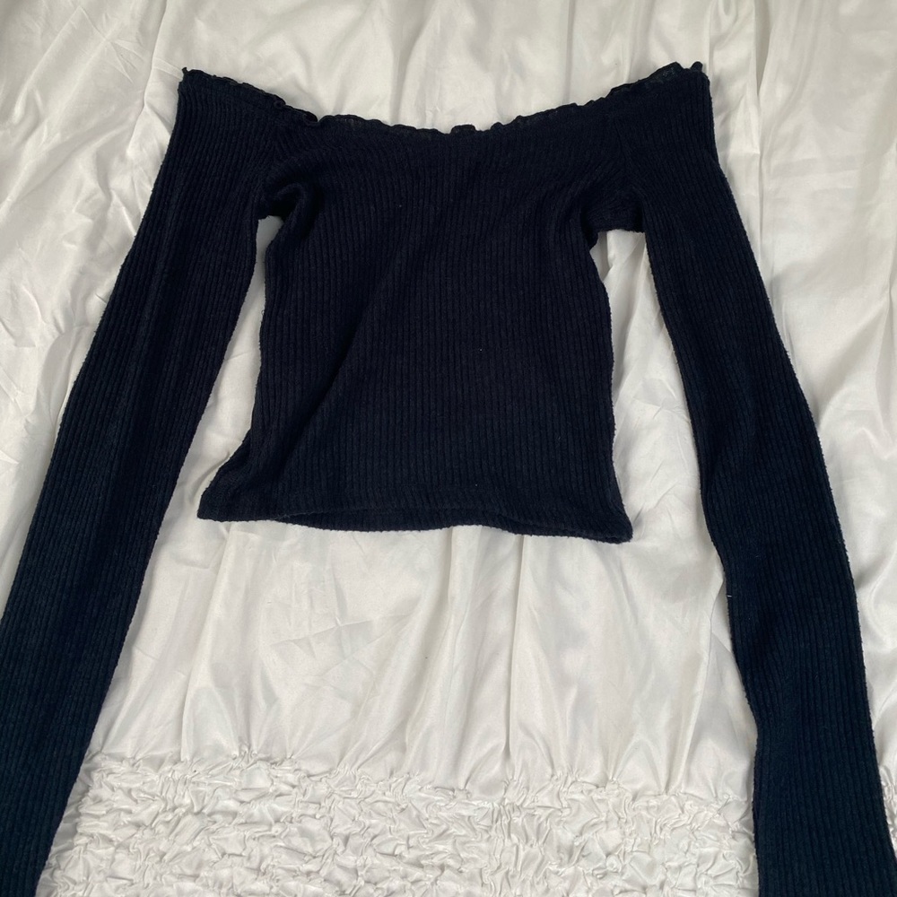 Abercrombie- Black ribbed off the shoulder top